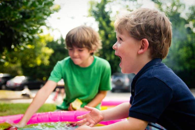 Jeu libre ou jeu structuré : deux moteurs d'apprentissage complémentaires