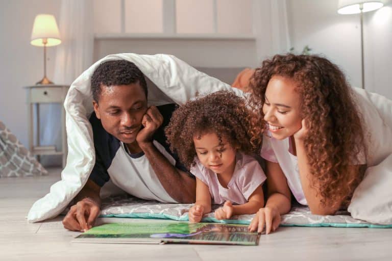 Lecture partagée : le geste parental le plus documenté pour la réussite scolaire